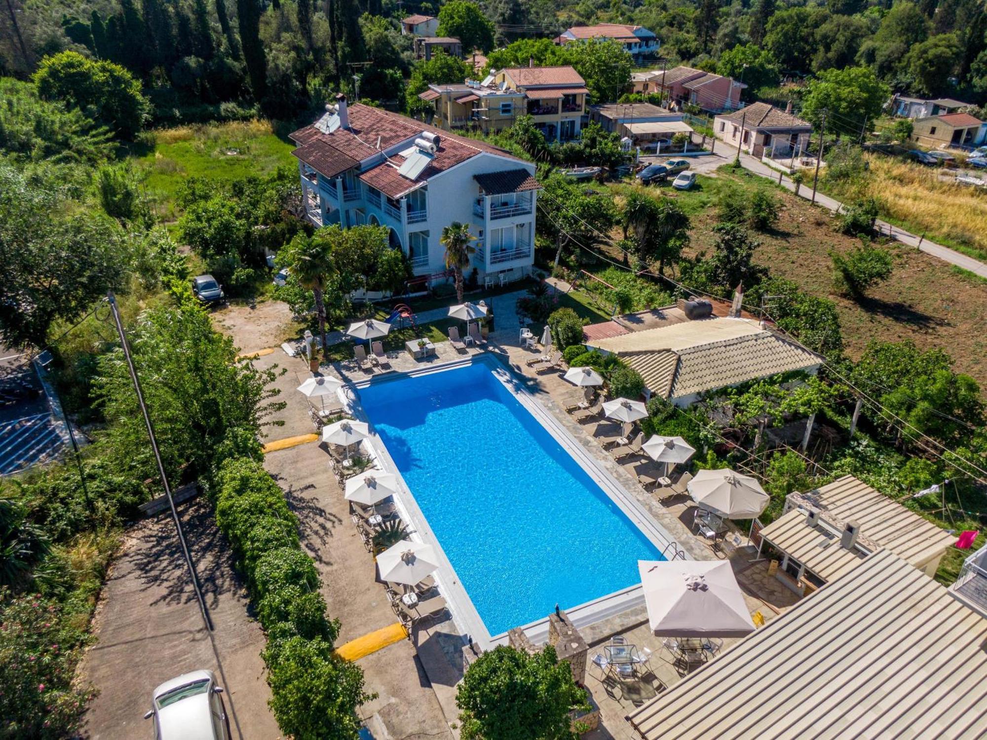 Angela Hotel & Apartments Гувія Екстер'єр фото