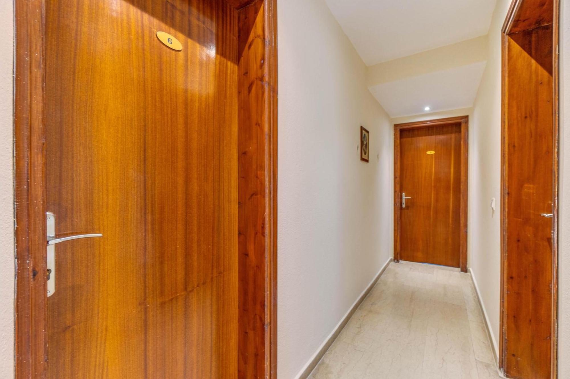 Angela Hotel & Apartments Гувія Екстер'єр фото