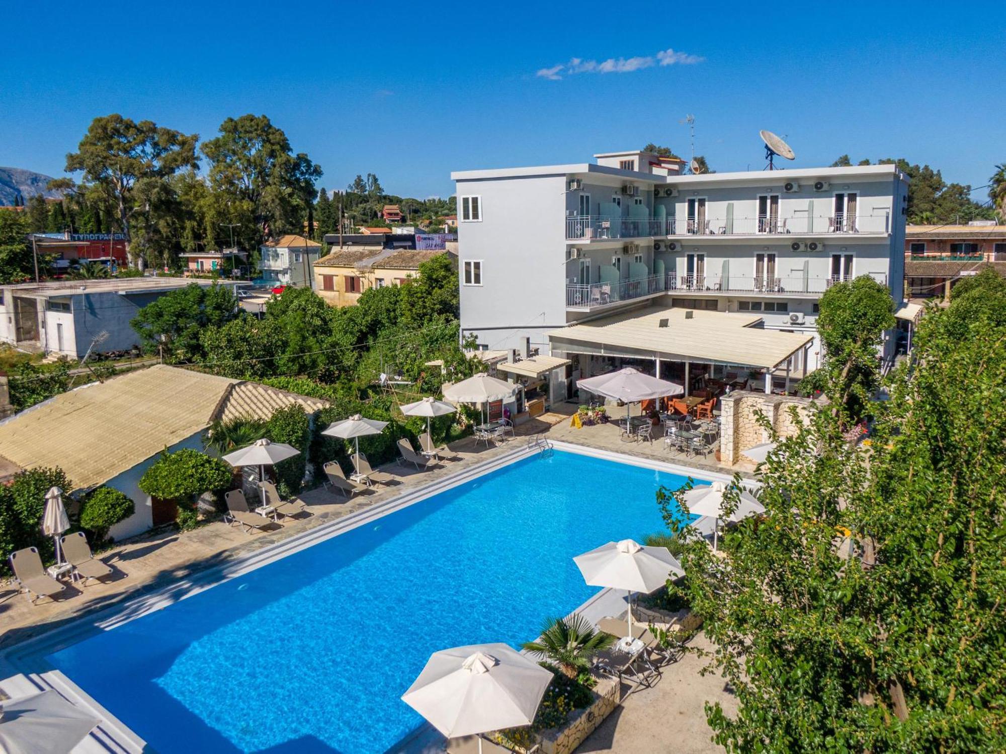 Angela Hotel & Apartments Гувія Екстер'єр фото